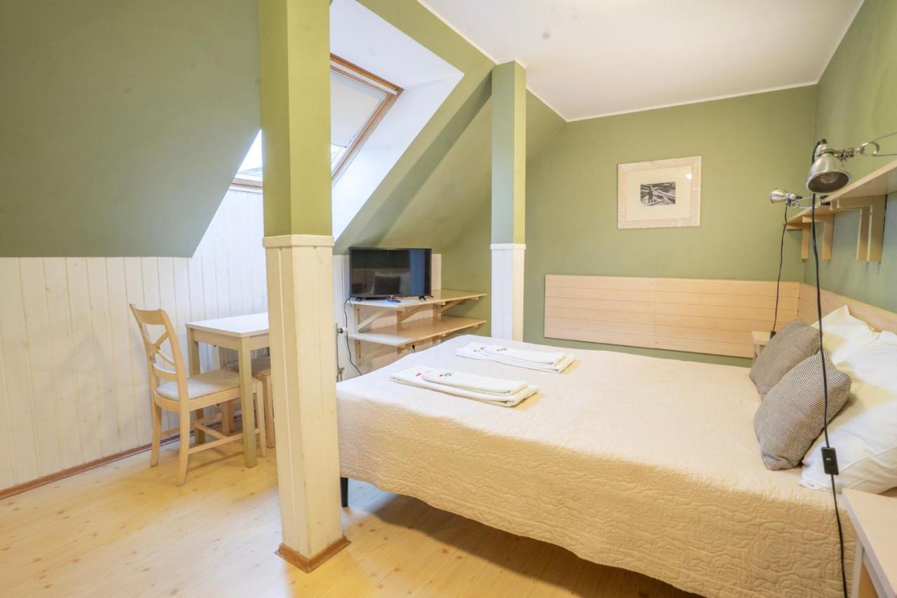 Kongo Hotel Haapsalu Bagian luar foto