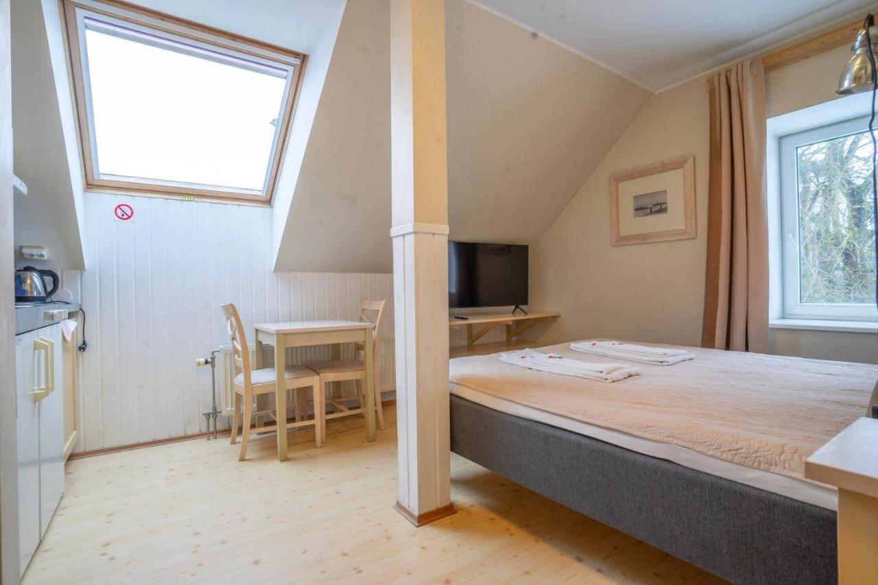 Kongo Hotel Haapsalu Bagian luar foto