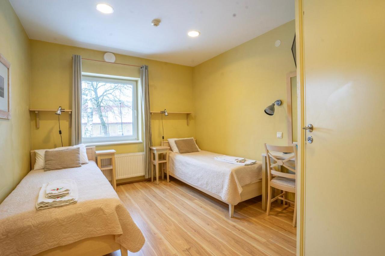 Kongo Hotel Haapsalu Bagian luar foto