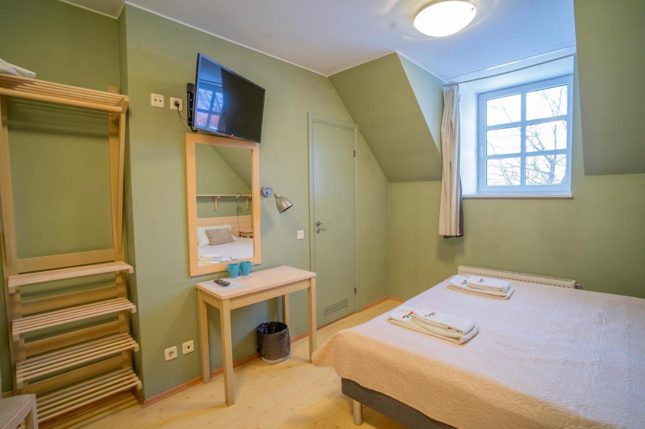 Kongo Hotel Haapsalu Bagian luar foto