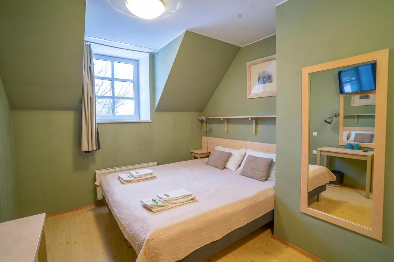Kongo Hotel Haapsalu Bagian luar foto