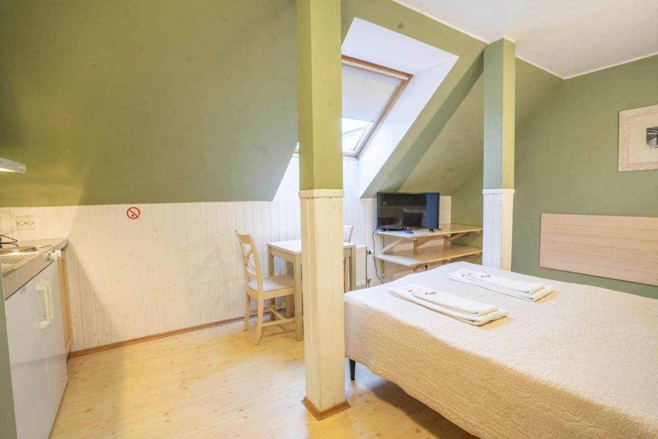 Kongo Hotel Haapsalu Bagian luar foto