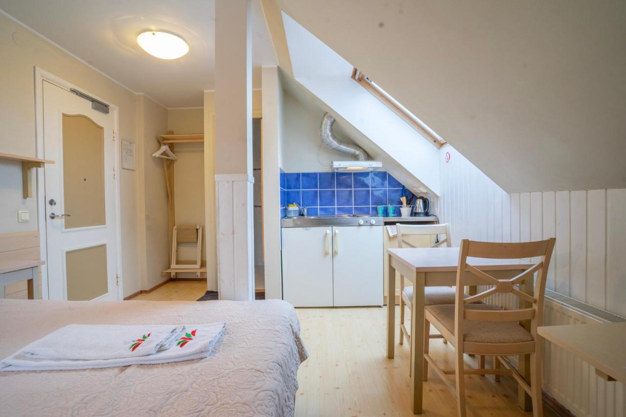 Kongo Hotel Haapsalu Bagian luar foto