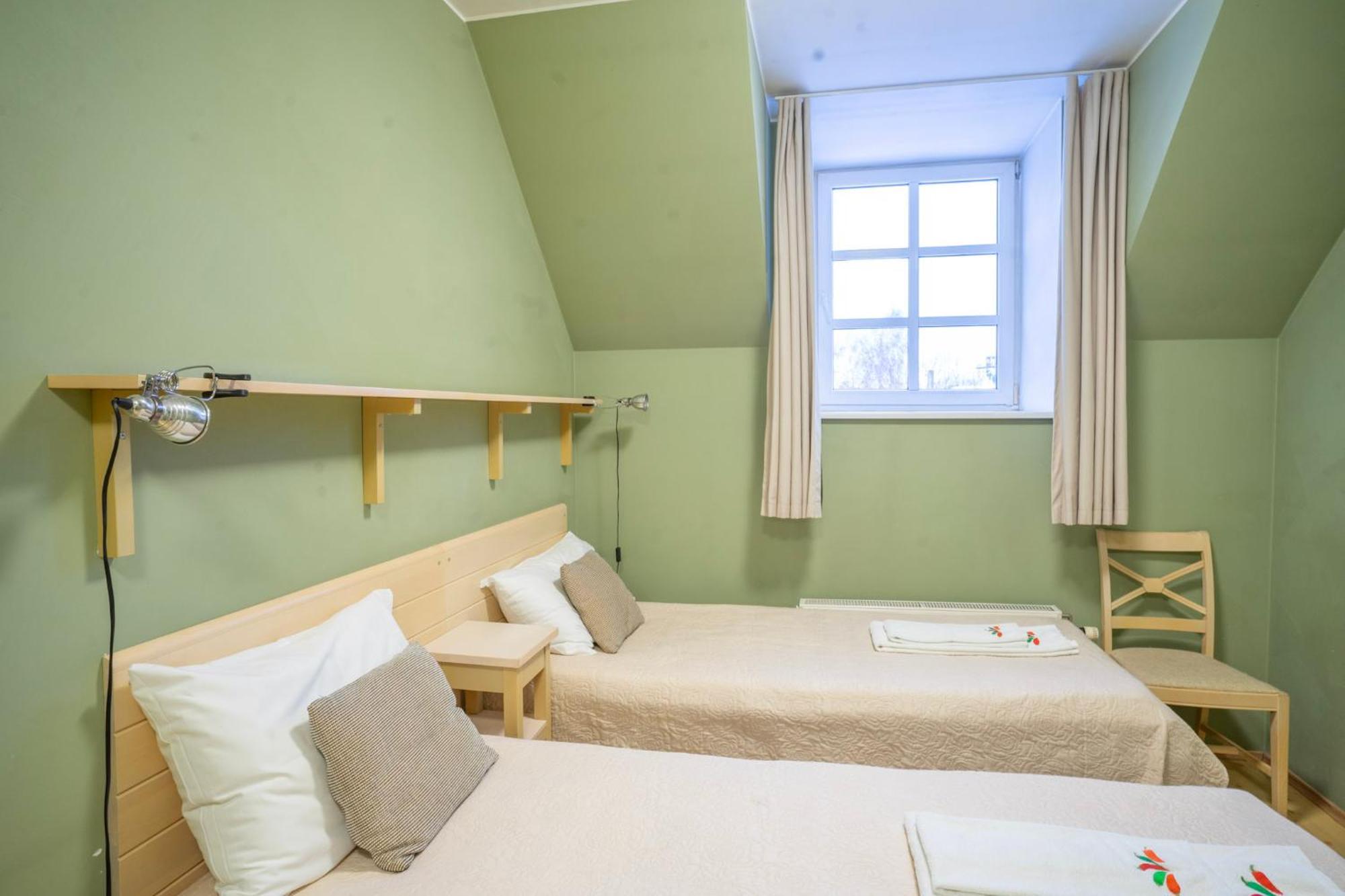 Kongo Hotel Haapsalu Bagian luar foto