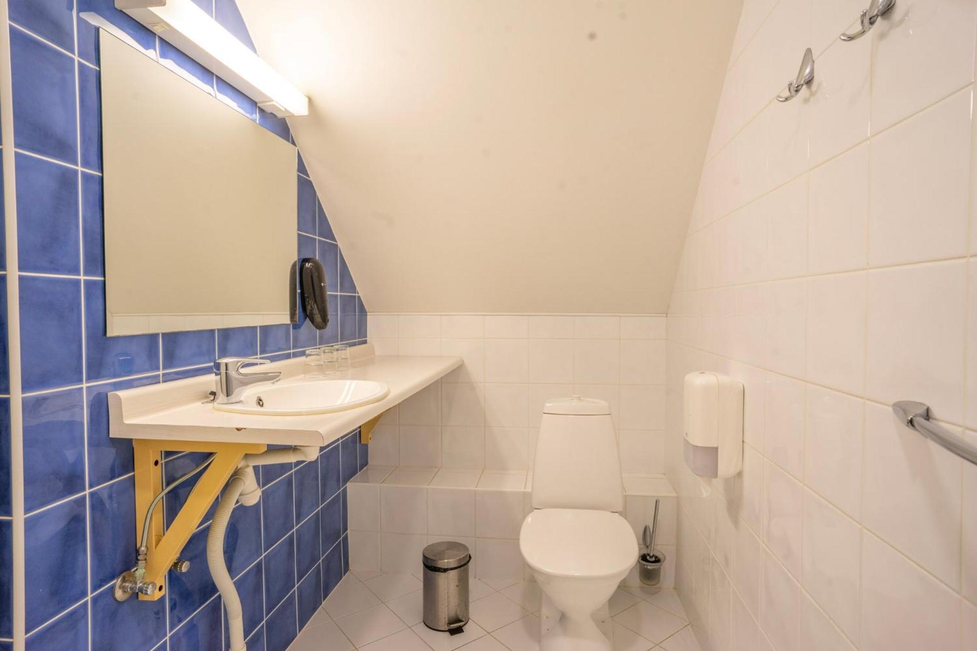 Kongo Hotel Haapsalu Bagian luar foto
