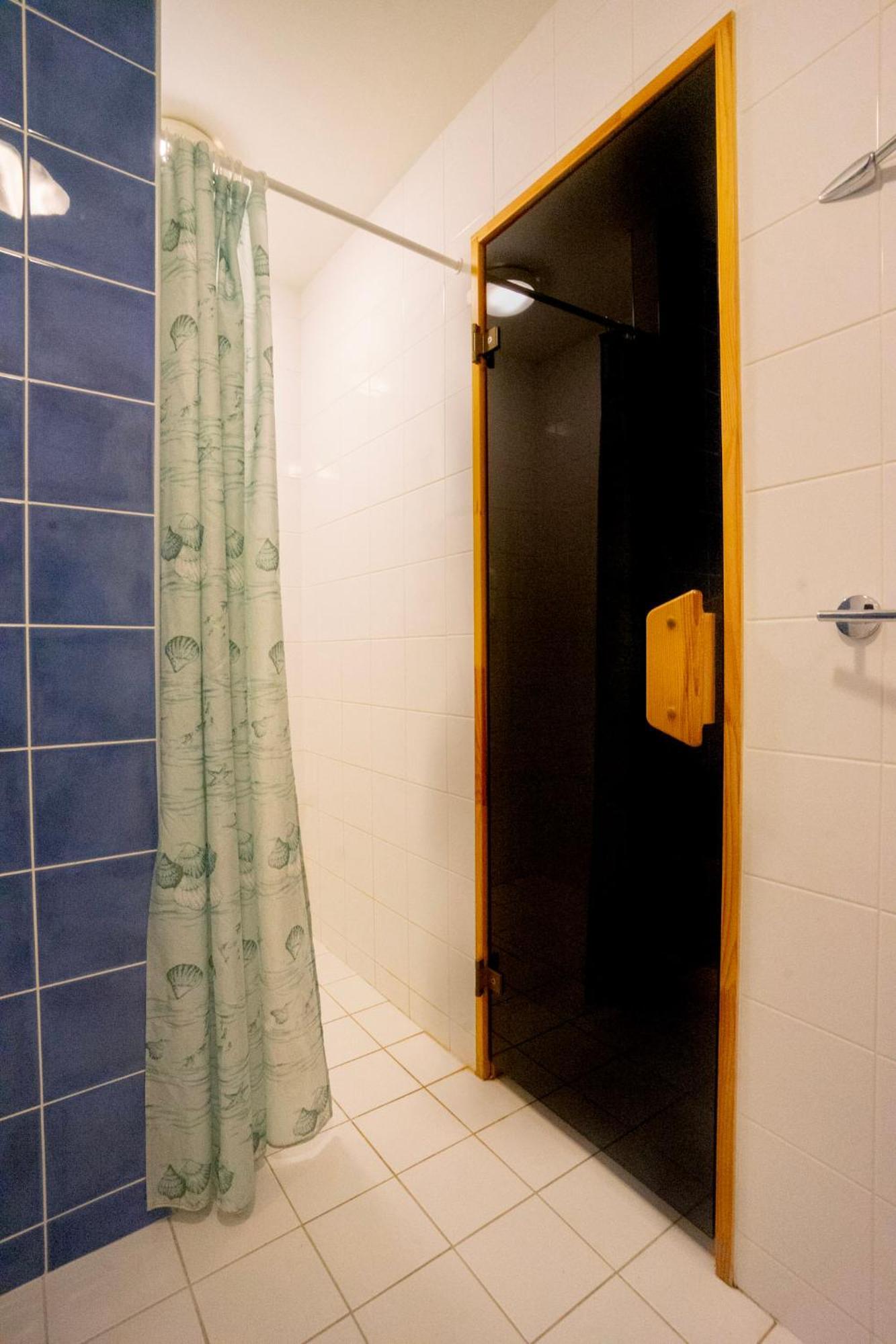 Kongo Hotel Haapsalu Bagian luar foto