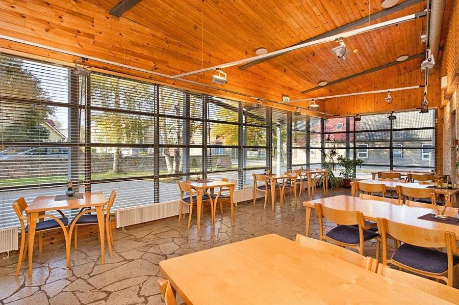Kongo Hotel Haapsalu Bagian luar foto